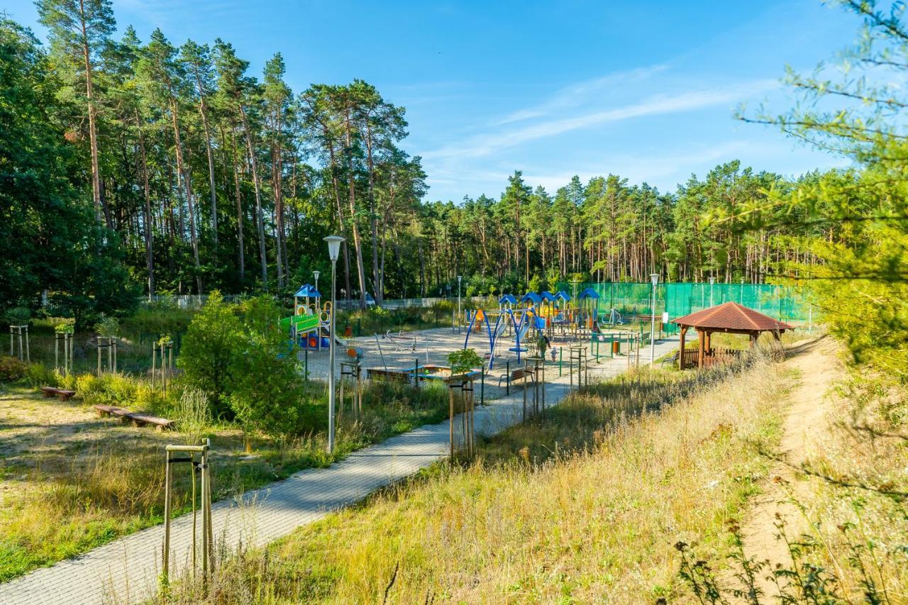 Aqua Marina Plaza-Basen Apartment Miedzyzdroje Bagian luar foto